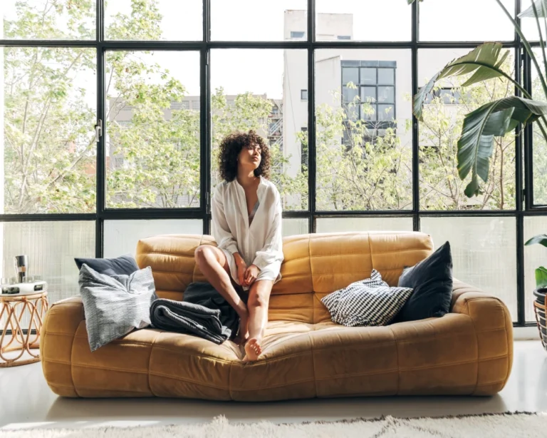 minimalist sideboard